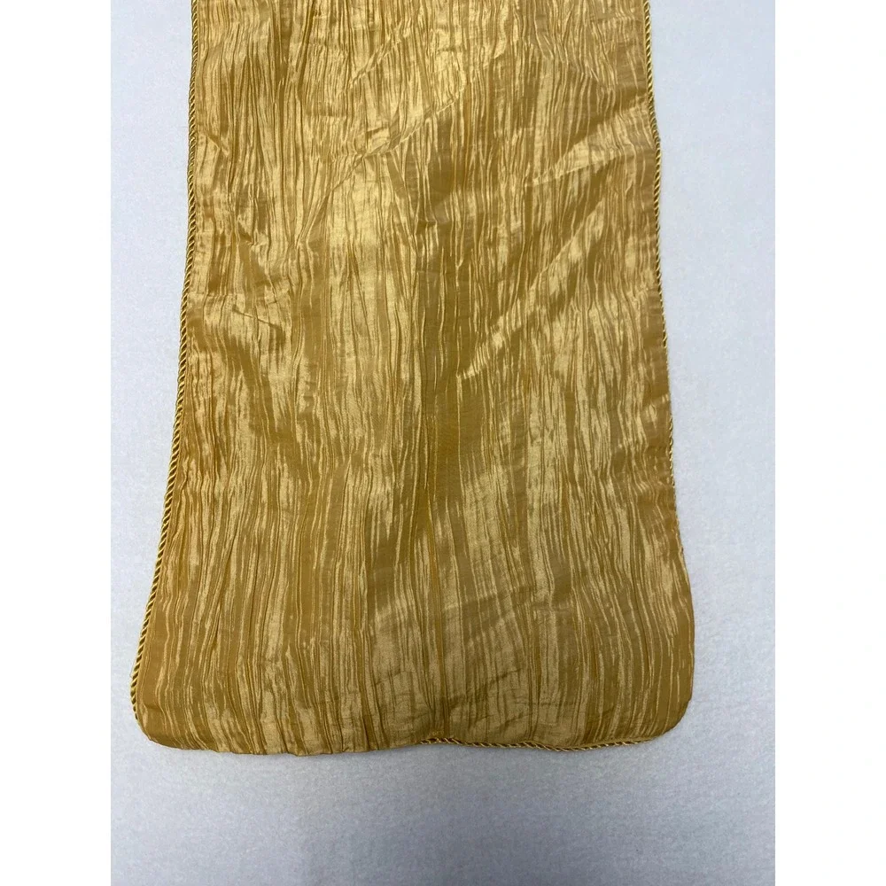 Elegant Red Gold Embroidered Table Runner Accent Home Decor‎